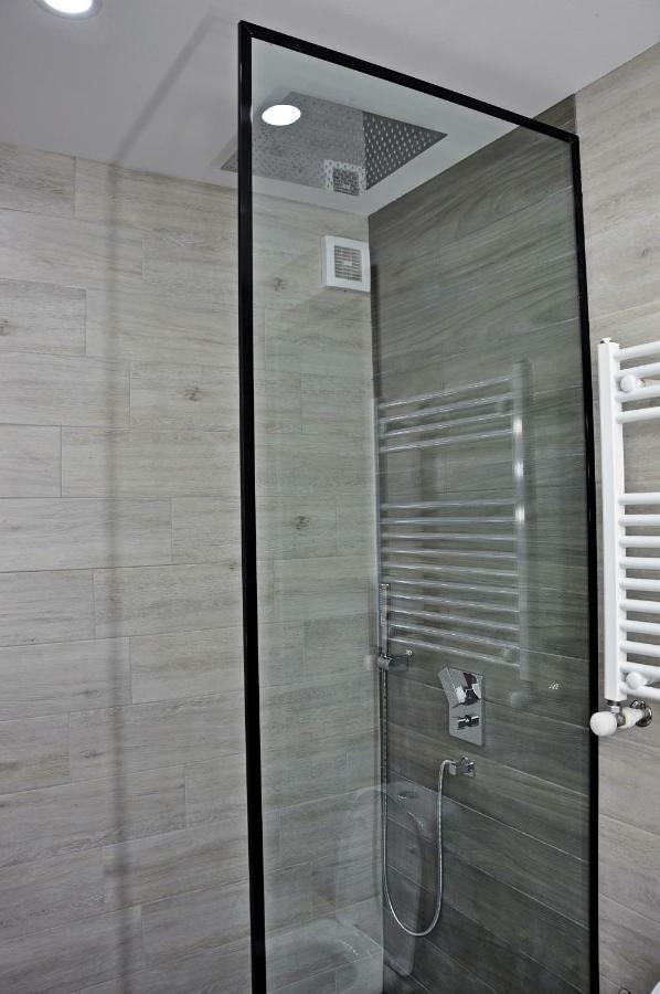 Luxury 4-Bedroom Apartment In The Center Tiflis Exterior foto