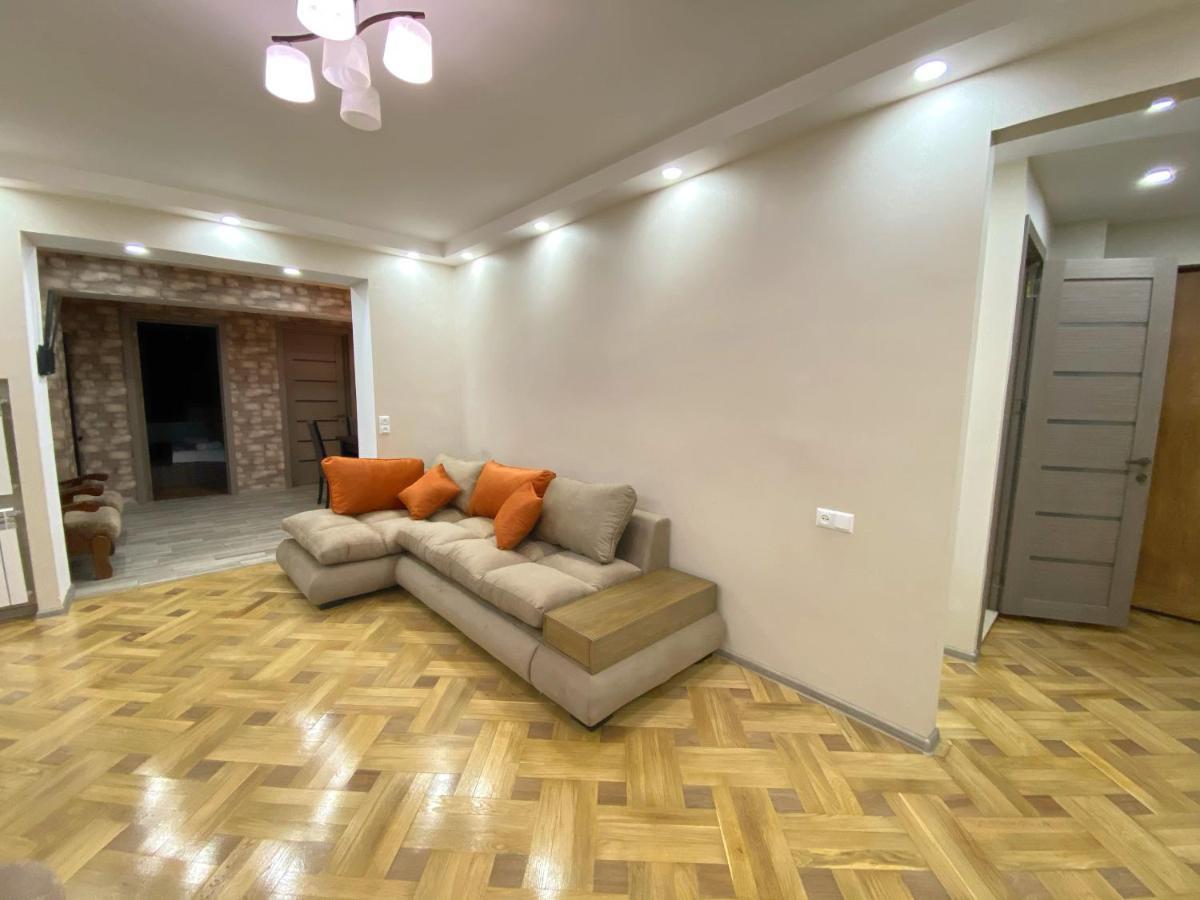 Luxury 4-Bedroom Apartment In The Center Tiflis Exterior foto