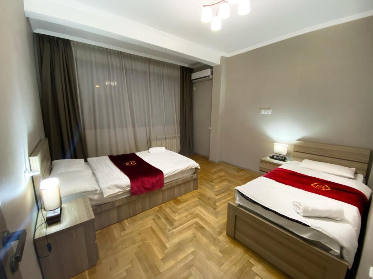 Luxury 4-Bedroom Apartment In The Center Tiflis Exterior foto